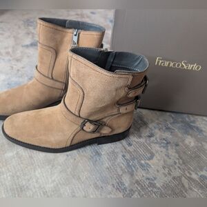 Franco Sarto L-Prina Taupe Suede Buckle Ankle Boots Size 8 NIB